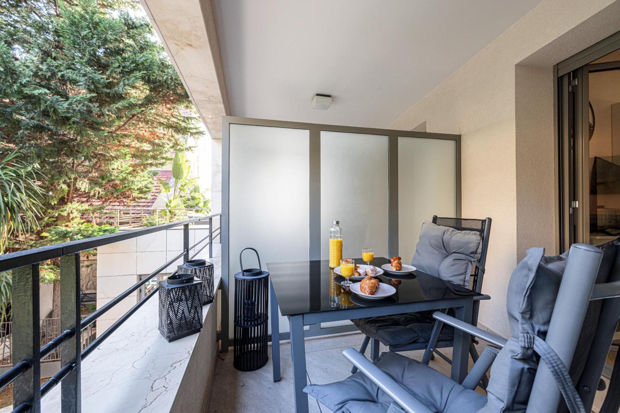 Studio Centre Terrasse Climatisation 50M Plage 멍똥 외부 사진