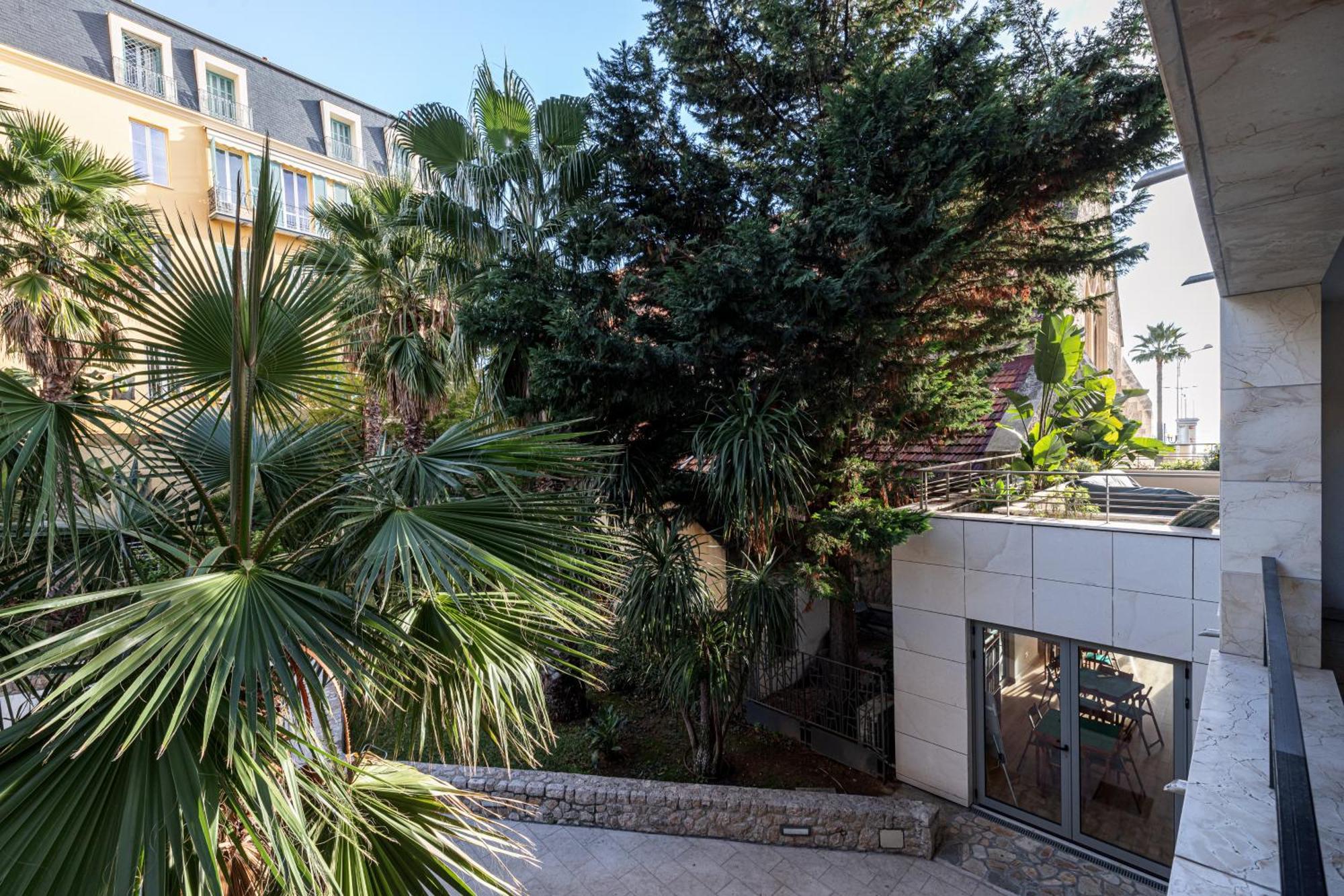 Studio Centre Terrasse Climatisation 50M Plage 멍똥 외부 사진