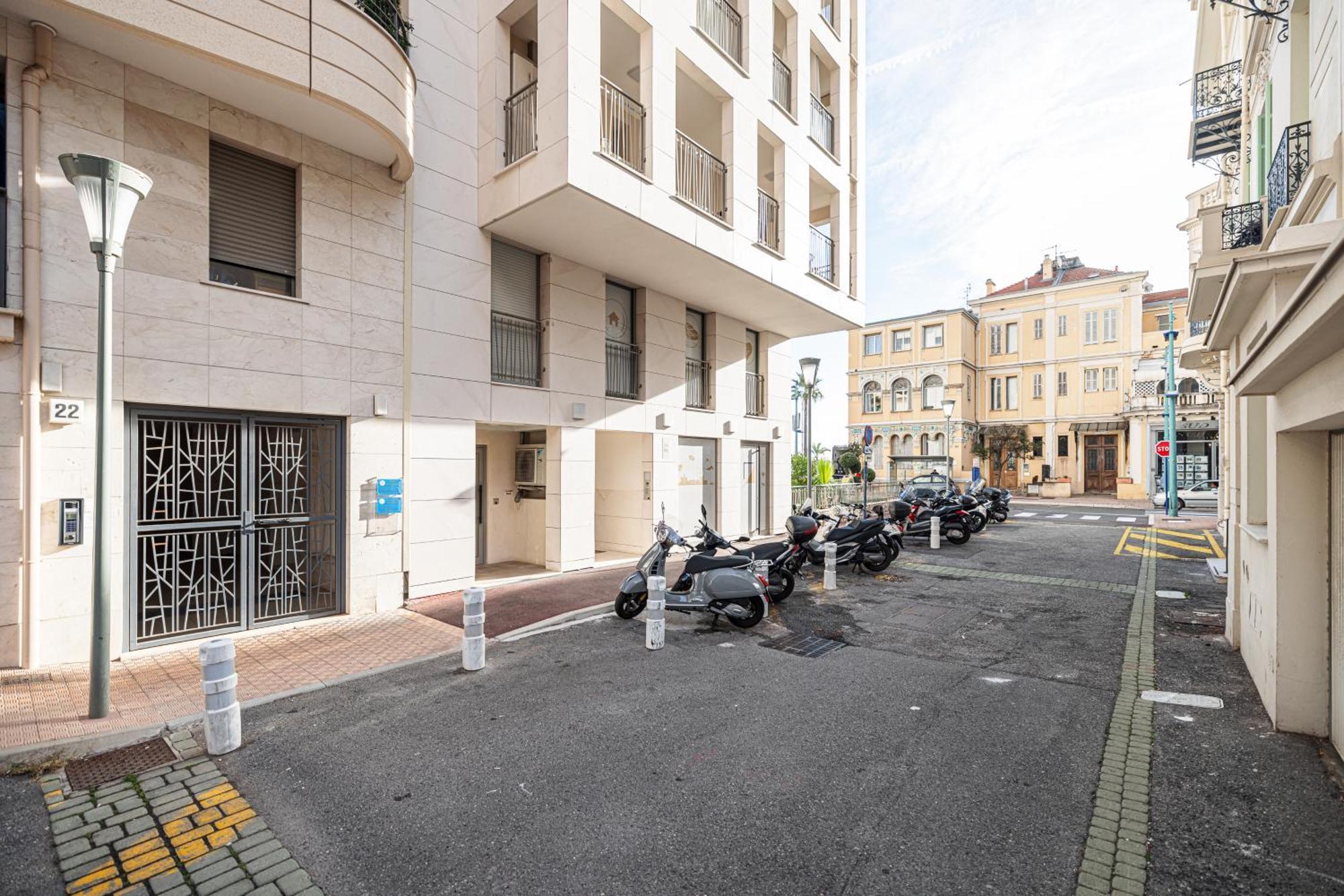 Studio Centre Terrasse Climatisation 50M Plage 멍똥 외부 사진