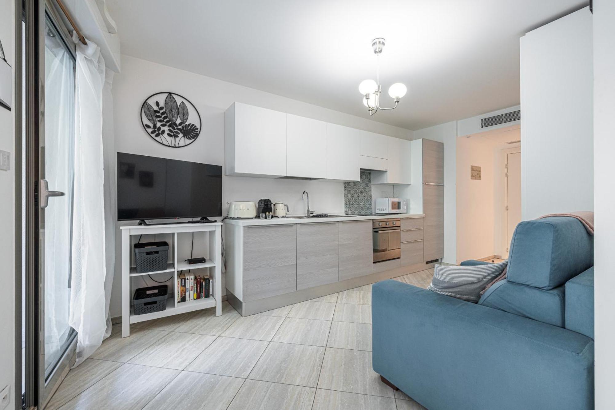 Studio Centre Terrasse Climatisation 50M Plage 멍똥 외부 사진