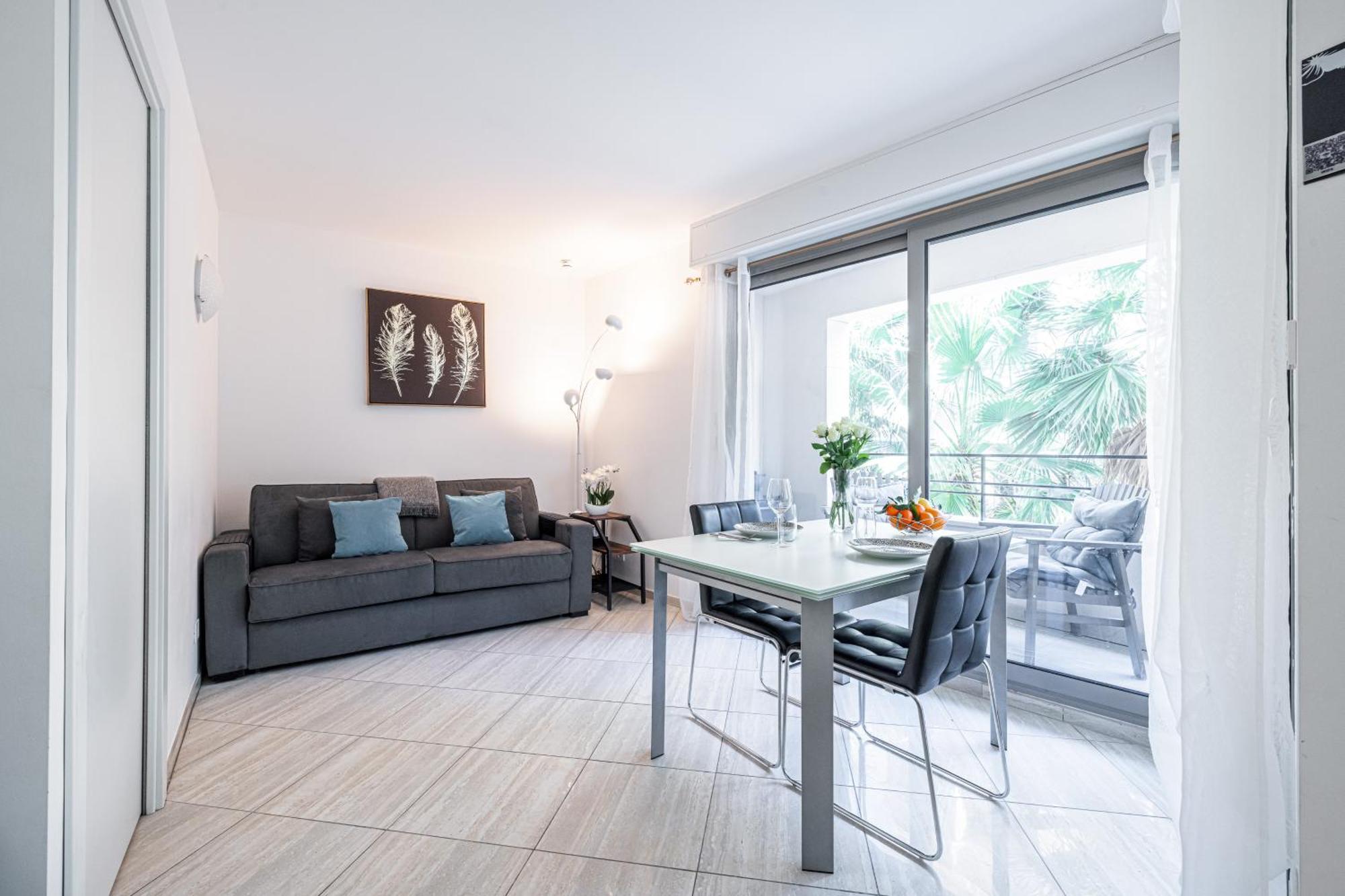 Studio Centre Terrasse Climatisation 50M Plage 멍똥 외부 사진
