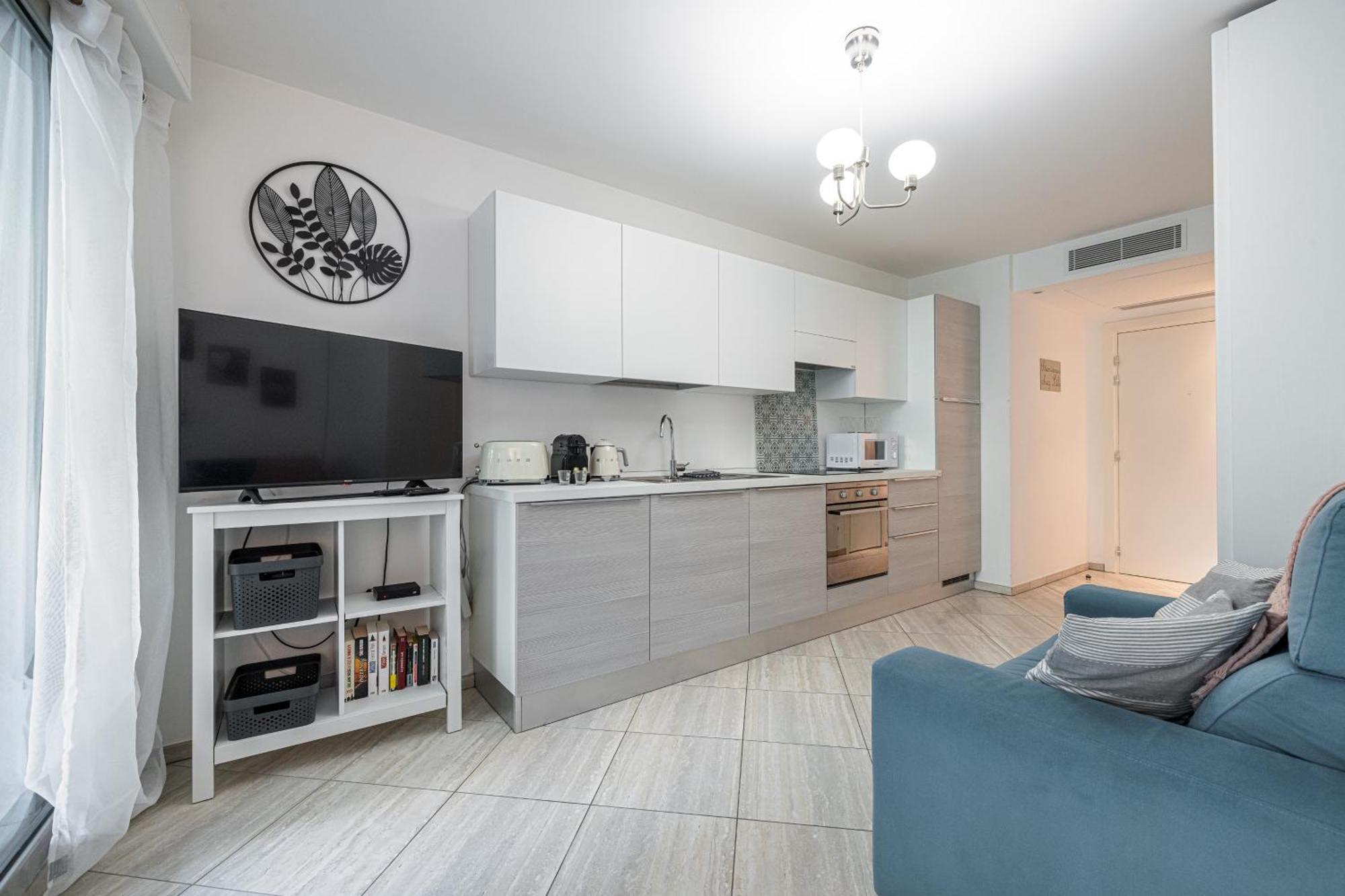 Studio Centre Terrasse Climatisation 50M Plage 멍똥 외부 사진