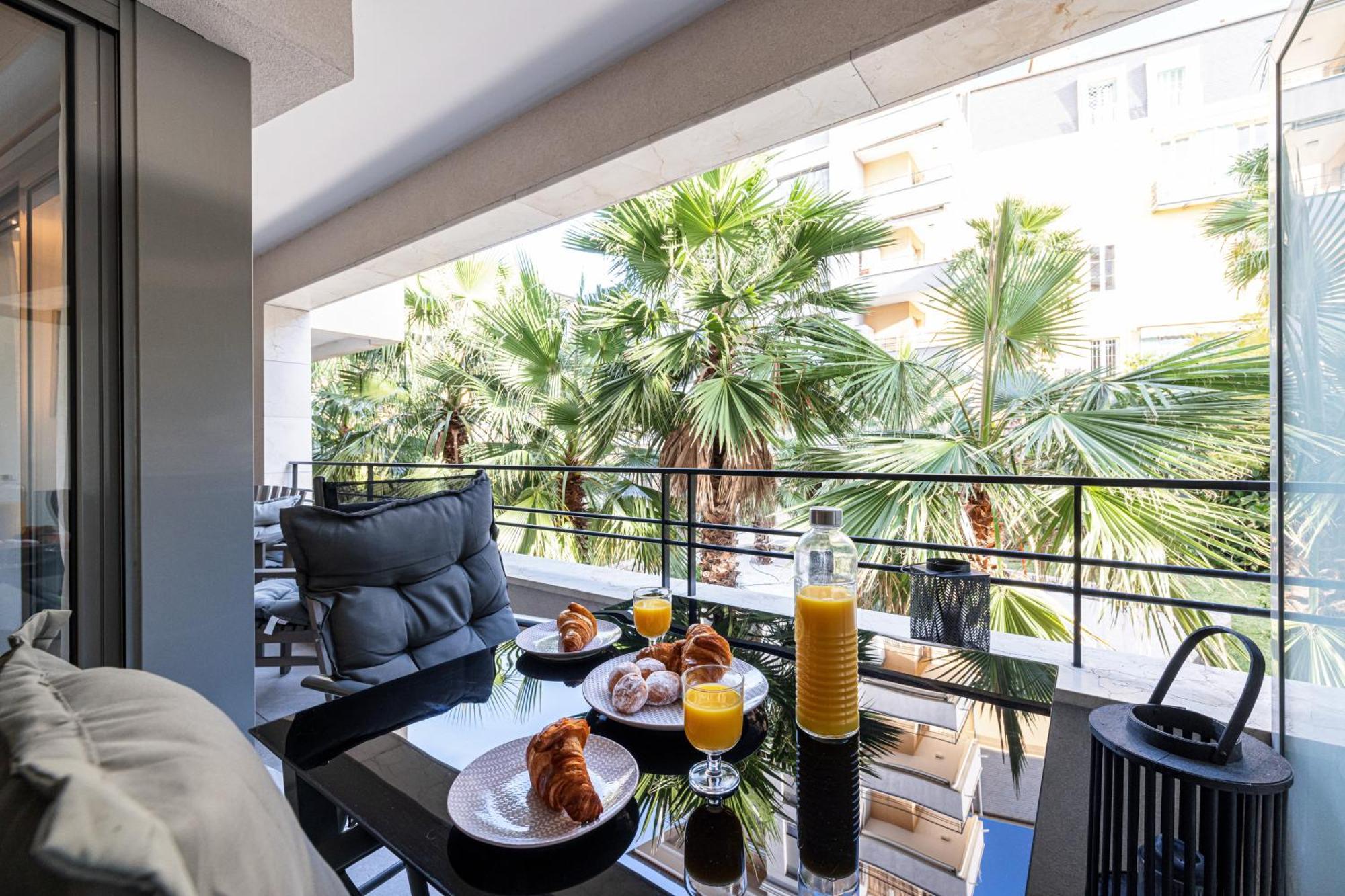 Studio Centre Terrasse Climatisation 50M Plage 멍똥 외부 사진